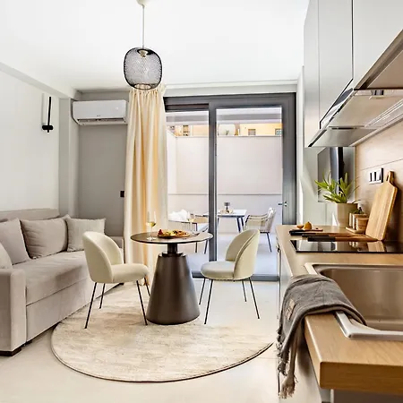 Sanders Tower Centre Apartment